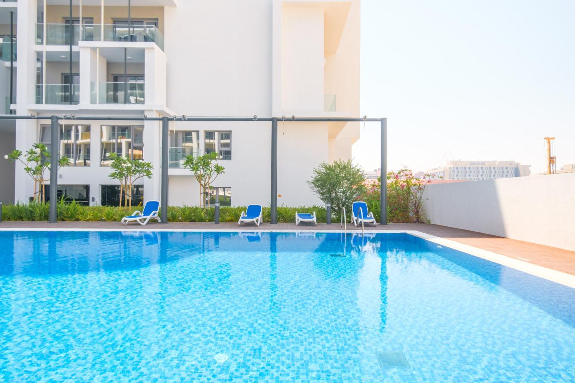 Apartament Poolside Charm Abu Zabi Zewnętrze zdjęcie